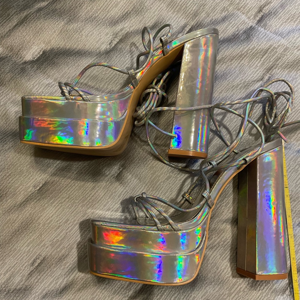 Heels - Picture 2 of 7